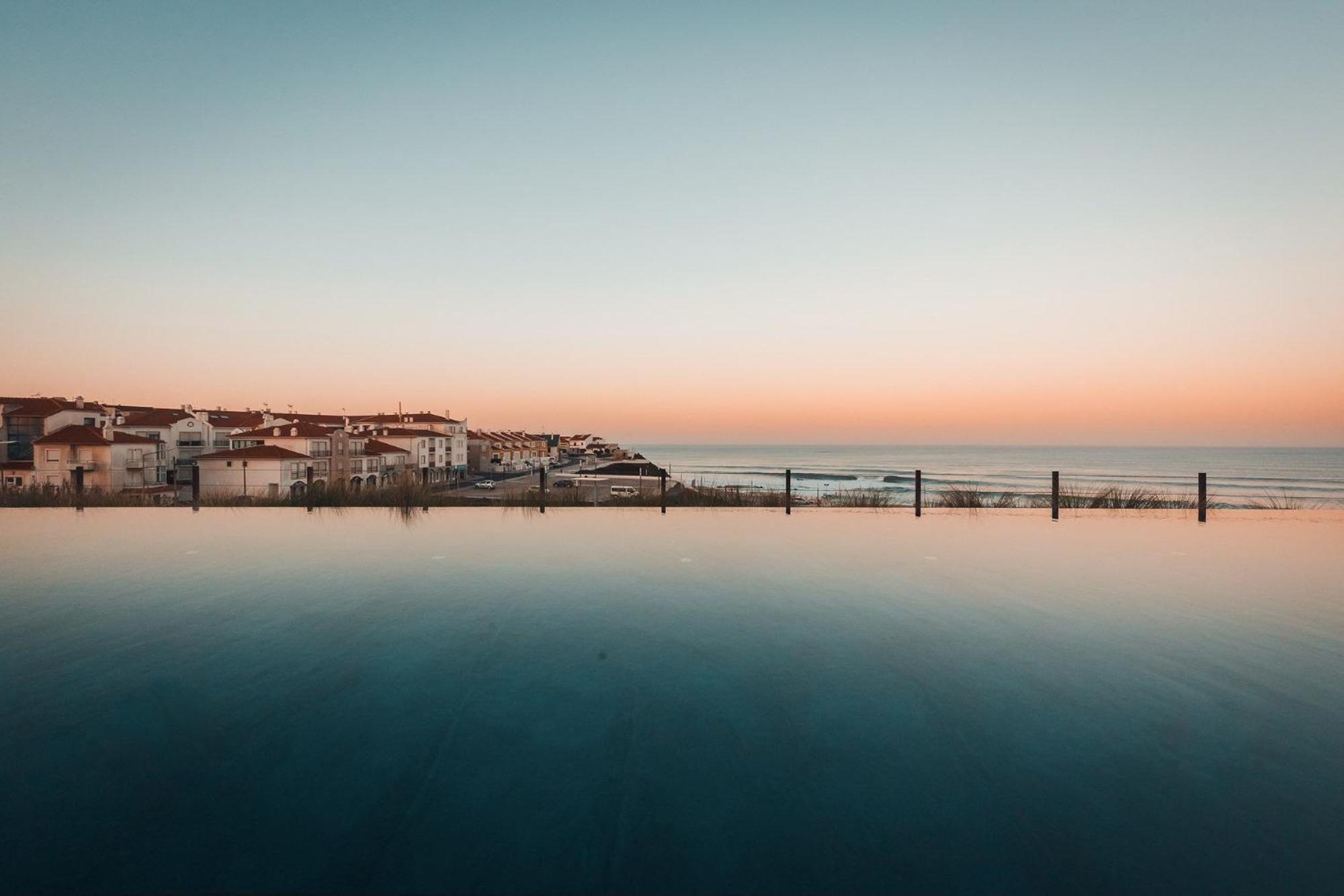 Noah Surf House Portugal Hotel Santa Cruz  Bagian luar foto