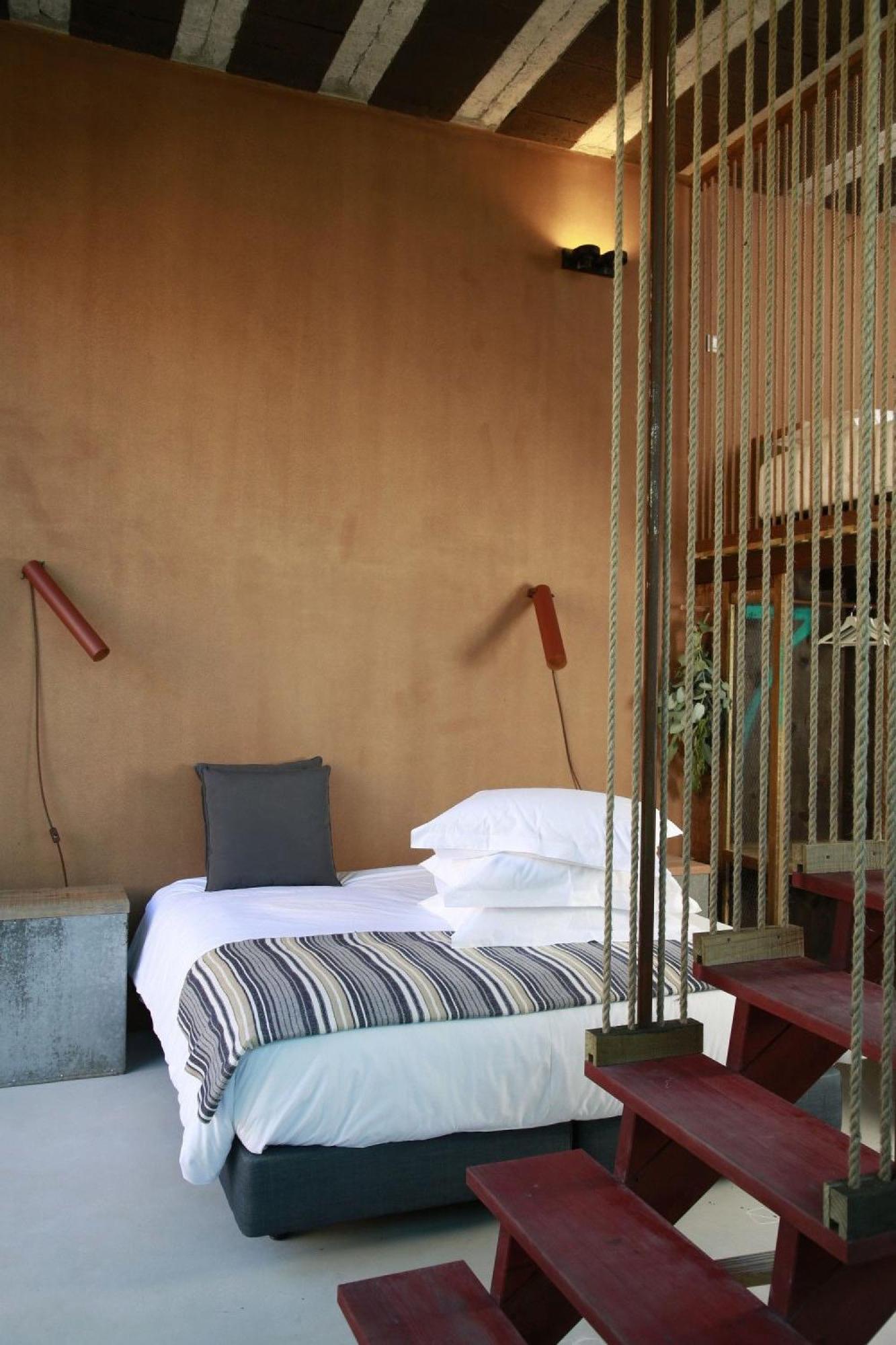 Noah Surf House Portugal Hotel Santa Cruz  Ruang foto