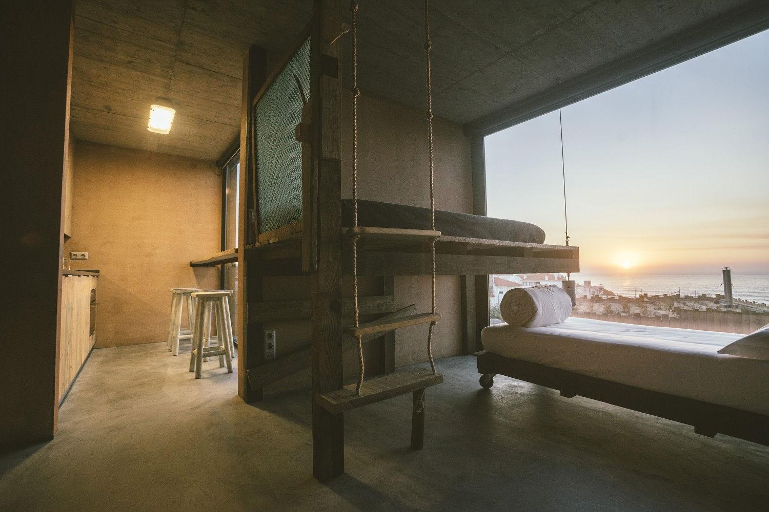 Noah Surf House Portugal Hotel Santa Cruz  Ruang foto